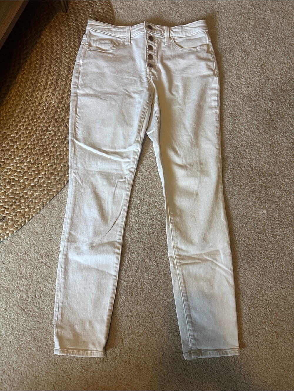 Universal Thread White High-Rise Skinny Jeans with Button-Fly